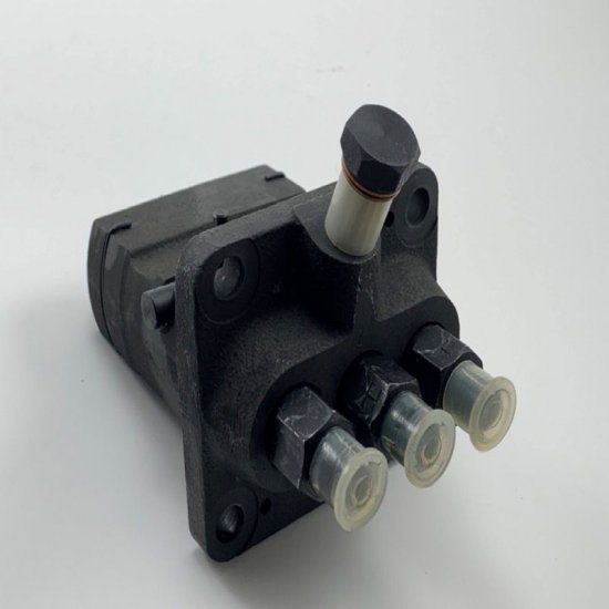 Injector pump for John Deere 750 - Click Image to Close